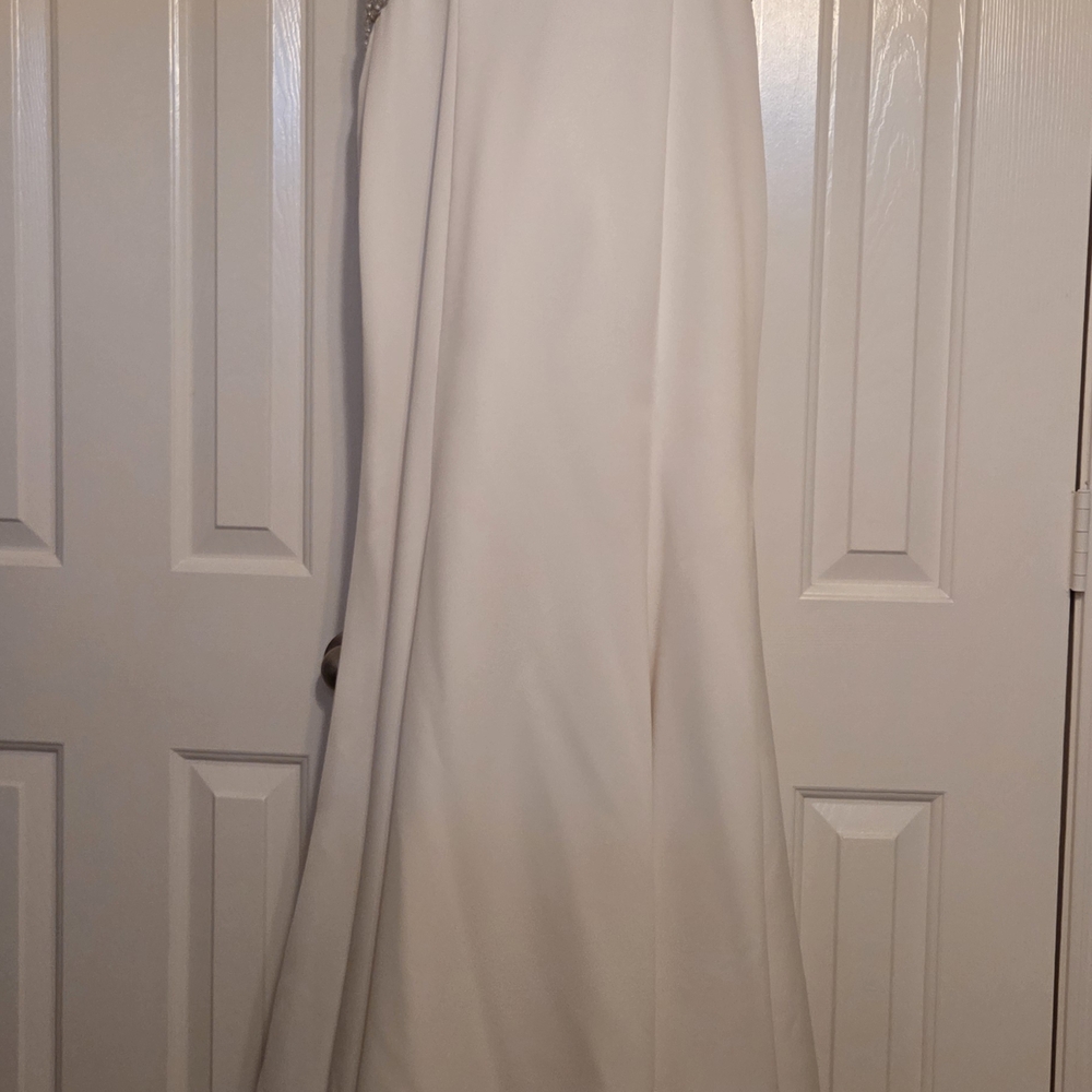 Elegant White Wedding Dress
